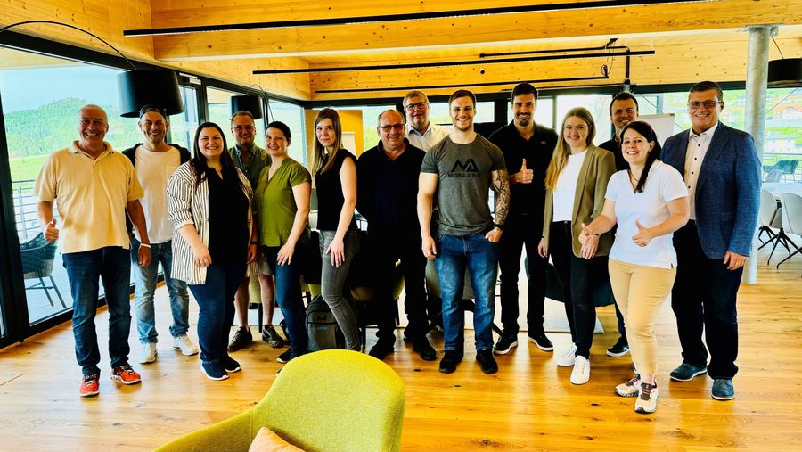 Teilnehmer und Teilnehmerinnen des Lehrganges Innovation und Digitalisierung Teilnehmer und Teilnehmerinnen des Lehrganges Innovation und Digitalisierung