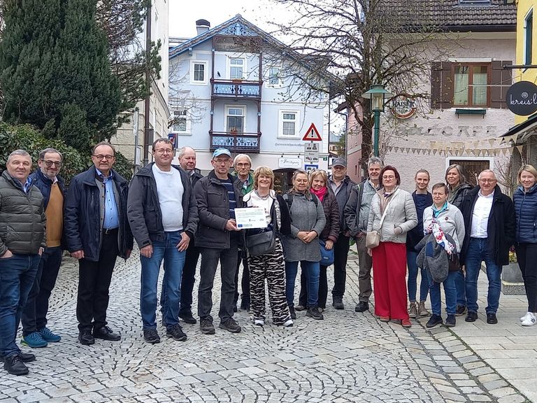 Gruppenfoto mit den Teilnehmenden der Exkursion in das Pinzgauer Saalachtal